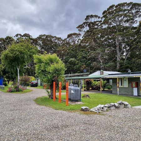 Strahan Backpackers エクステリア 写真