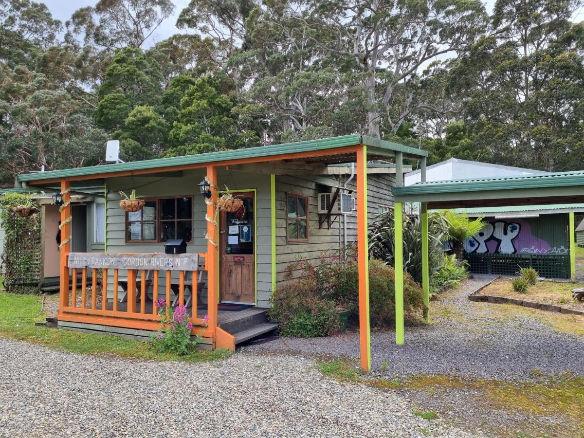 Strahan Backpackers エクステリア 写真