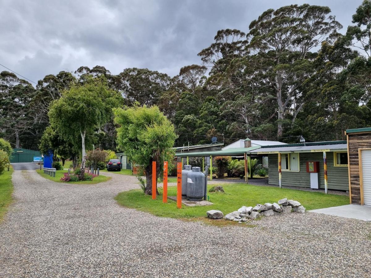 Strahan Backpackers エクステリア 写真