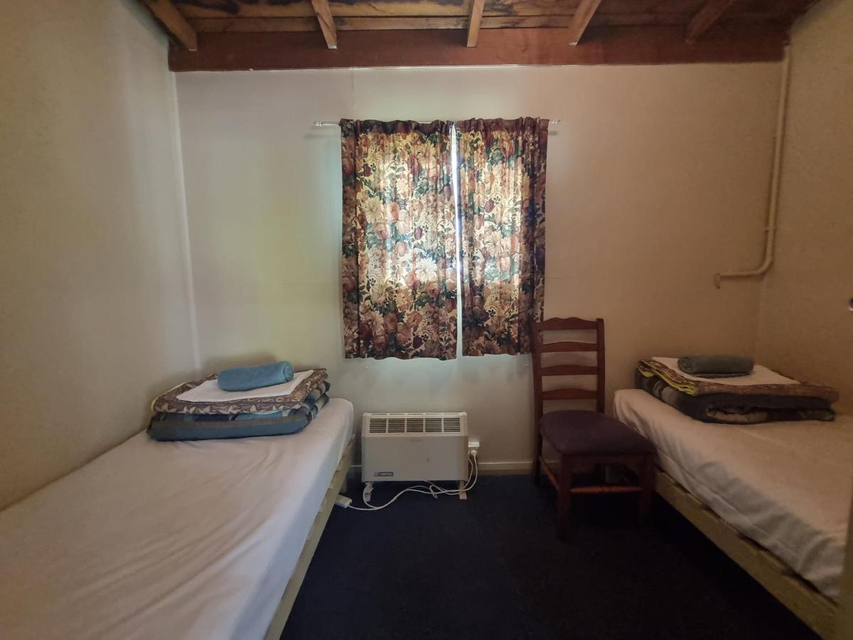 Strahan Backpackers エクステリア 写真