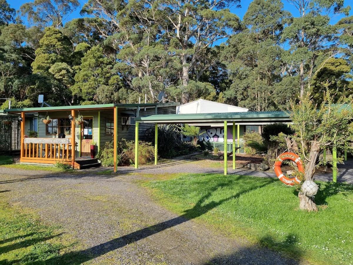 Strahan Backpackers エクステリア 写真
