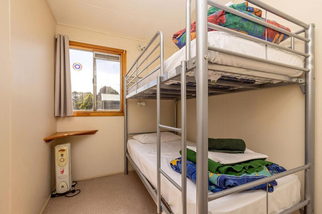 Strahan Backpackers エクステリア 写真